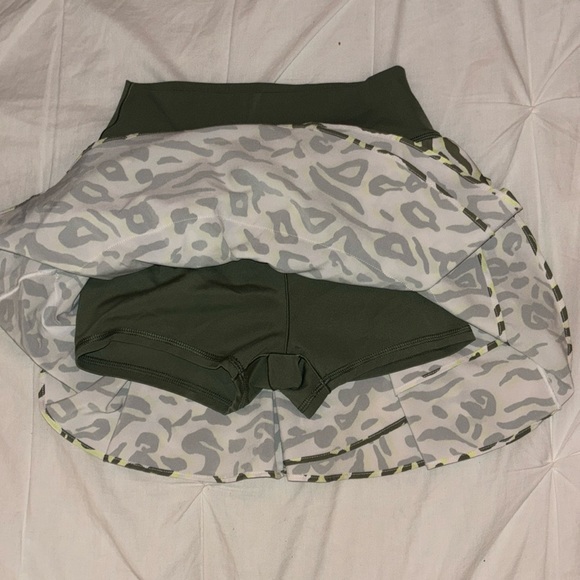 Green and White, Aerie , Skirt with shorts built in. - Picture 2 of 2